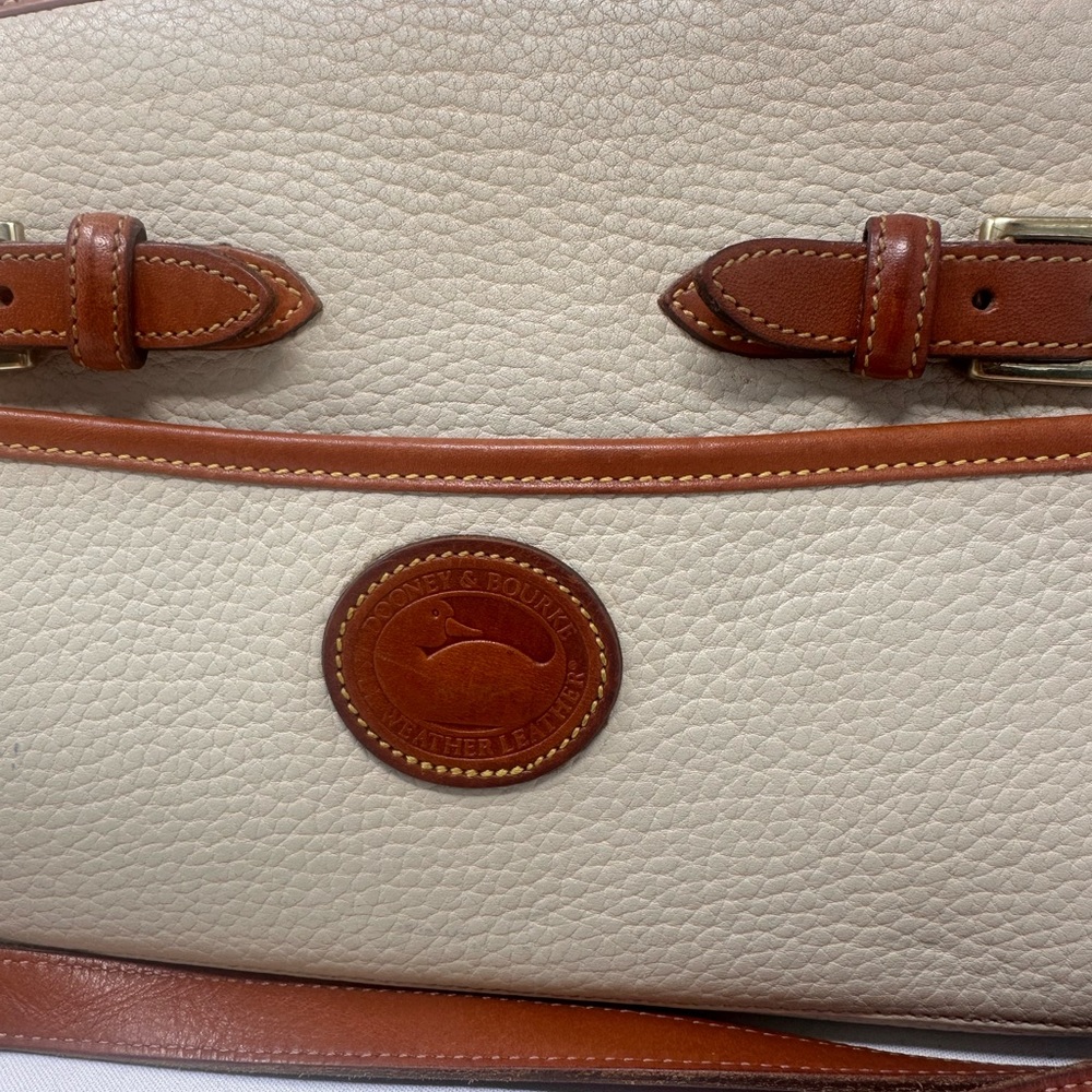 Vintage Dooney & Bourke Cream and Brown Pebbled Leather Crossbody - Picture 2 of 7